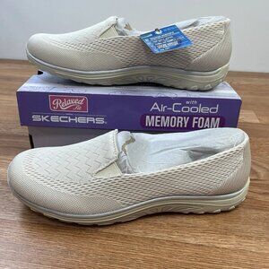 Skechers Reggae Fest Willows Natural Flat Sneakers Slip-on Women's Size 11 NEW